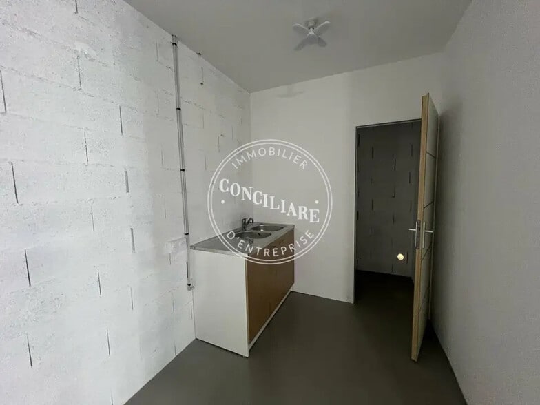 Local d’activités dans Toulouse à louer - Photo intérieure – Image 3 sur 3