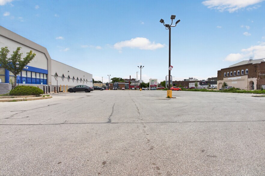 5627-5699 Chestnut St, Philadelphia, PA à louer - Photo de l’immeuble – Image 2 sur 26