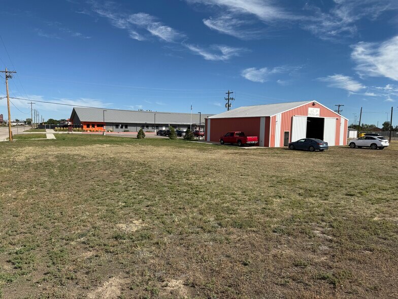 735 Palmer Ave, Bennett, CO à vendre - Photo de l’immeuble – Image 3 sur 18