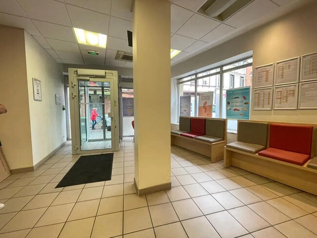 Plus de détails pour Local commercial à louer