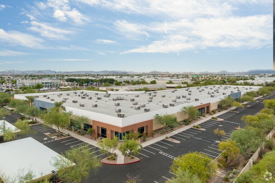 2625 W Grandview Rd, Phoenix, AZ à louer - Photo de l’immeuble – Image 2 sur 14