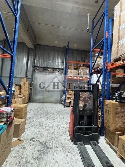 Industriel/Logistique dans Pantin à louer - Photo de l’immeuble – Image 3 sur 4