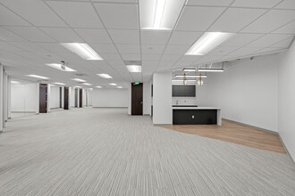4600 S Ulster St, Denver, CO à louer Photo intérieure– Image 2 sur 4