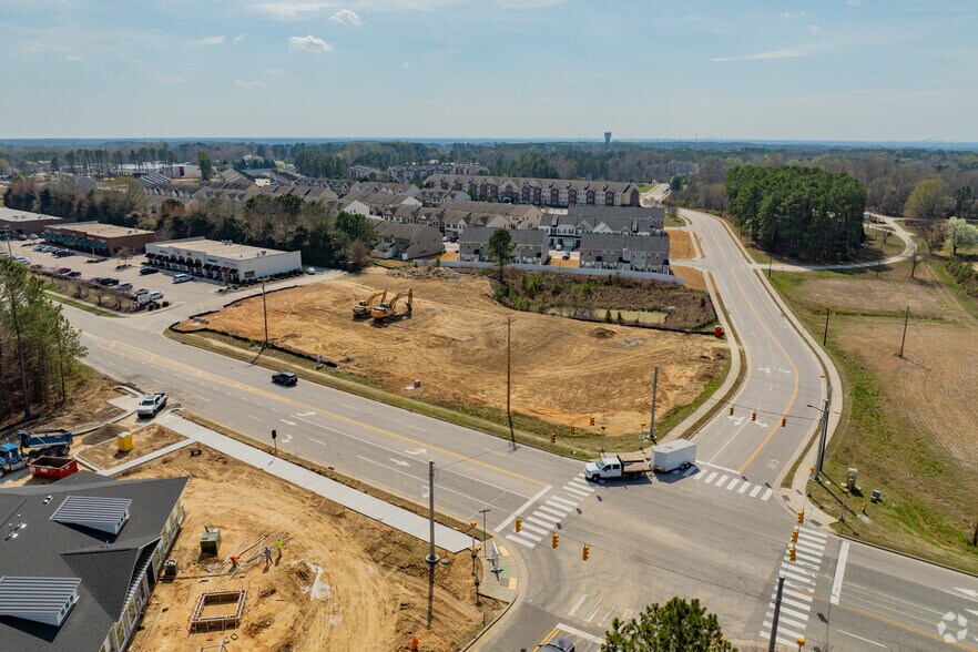 6000 Rogers Rd, Rolesville, NC à louer - Photo de l’immeuble – Image 2 sur 5