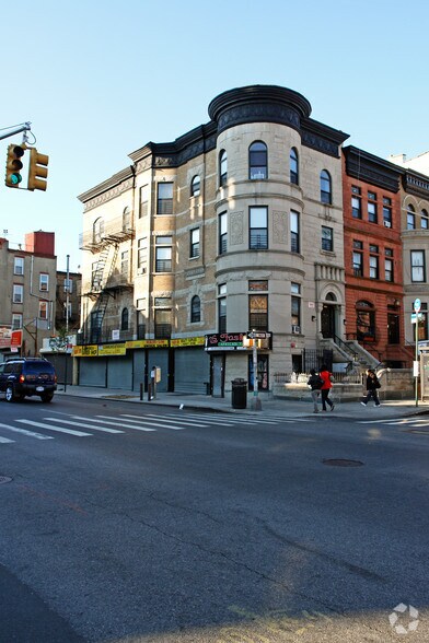 630-638 Nostrand Ave, Brooklyn, NY à louer - Photo de l’immeuble – Image 2 sur 4