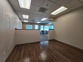 3237 E Guasti Rd, Ontario, CA à louer Photo intérieure– Image 2 sur 18