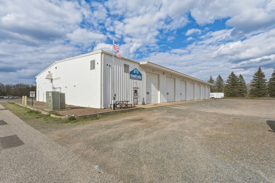 2720 & 2725 Arbor Court portefeuille de 2 biens à vendre sur LoopNet.fr - Photo de l’immeuble – Image 2 sur 65