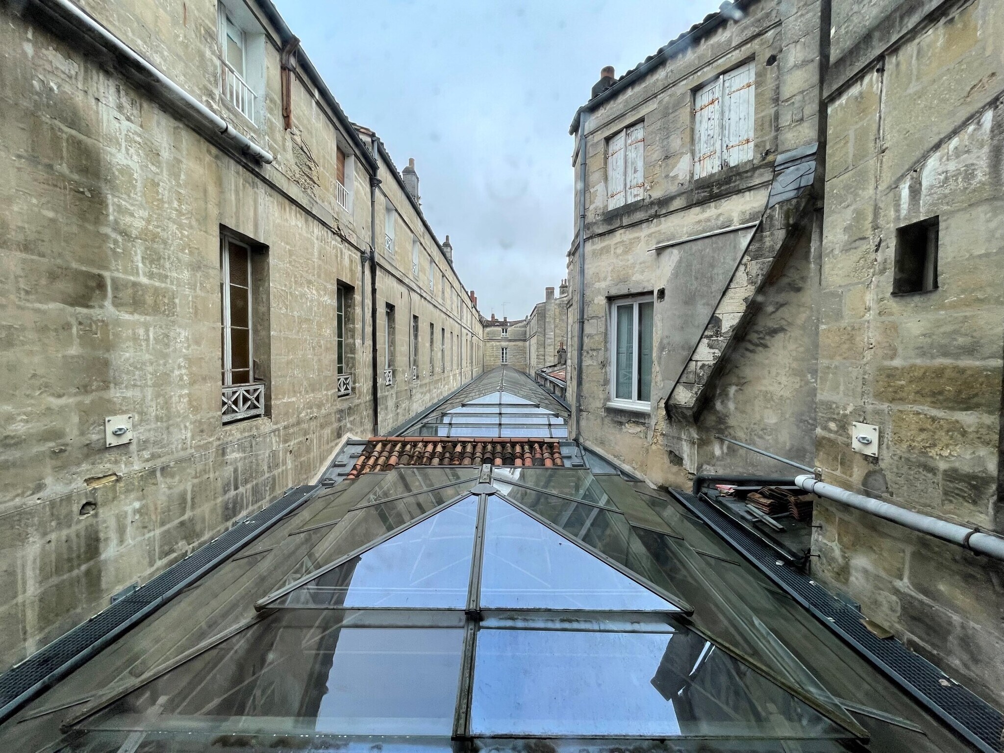 Bureau dans Bordeaux à louer Photo de l’immeuble– Image 1 sur 8