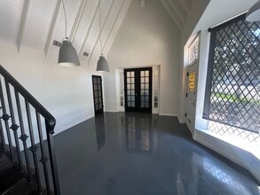 7415-7427 Beverly Blvd, Los Angeles, CA à louer Photo intérieure– Image 1 sur 4