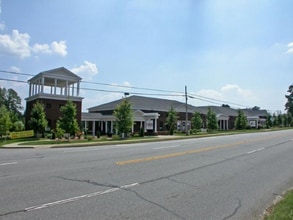 855 Gaines School Rd, Athens, GA à louer Photo intérieure– Image 1 sur 22