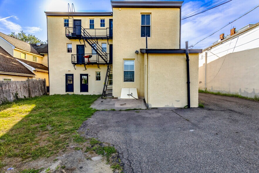 121 N Broad St, Woodbury, NJ à vendre - Photo de l’immeuble – Image 3 sur 38