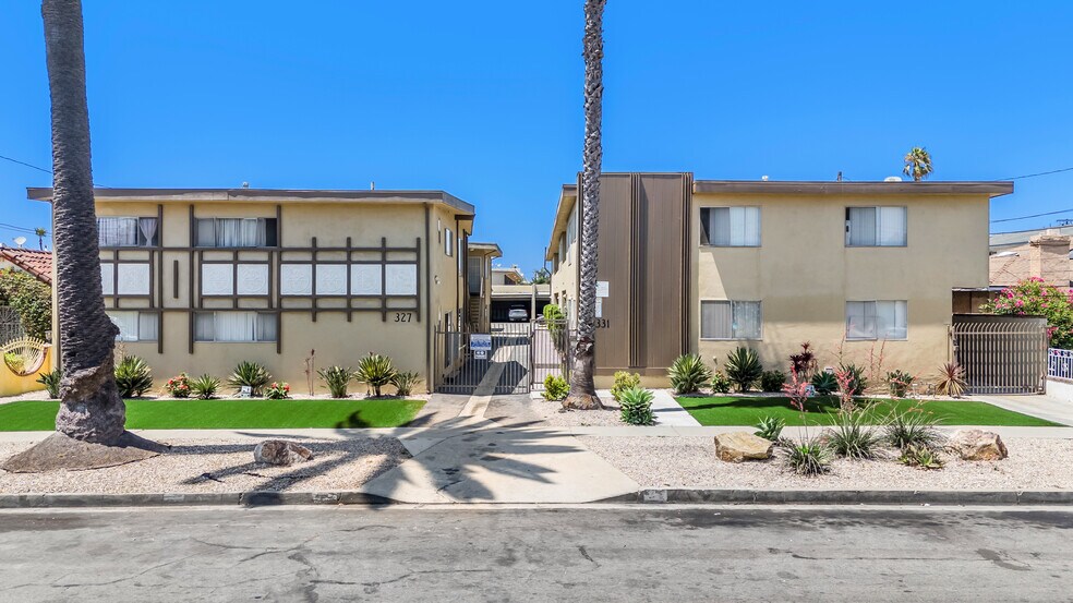 327 Stepney St, Inglewood, CA à vendre - Photo de l’immeuble – Image 1 sur 12