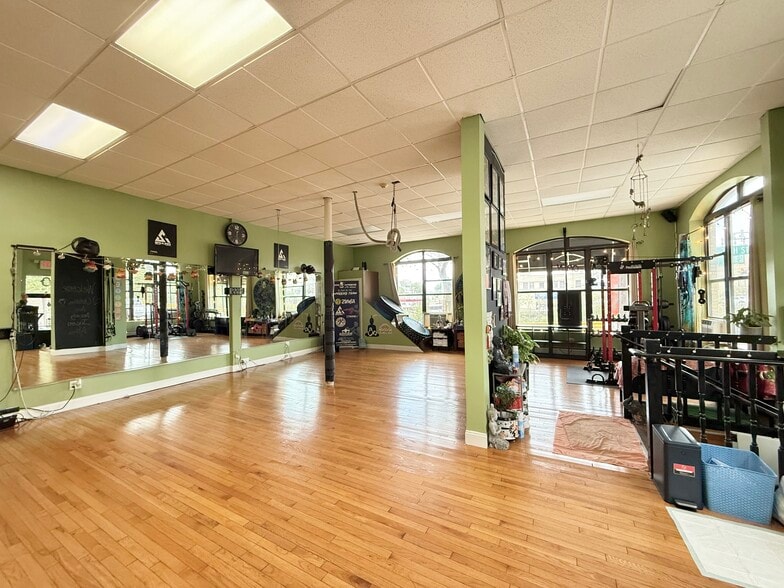 2913 Jeannette St, Union City, NJ à vendre - Photo de l’immeuble – Image 3 sur 50