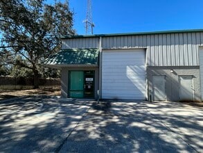 6292 Tower Ln, Sarasota, FL à louer Photo intérieure– Image 2 sur 11