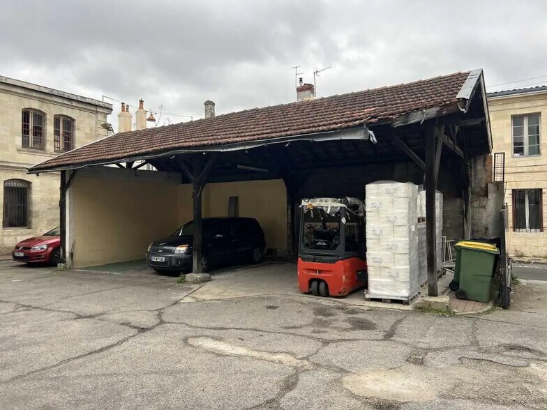 Local d'activités dans Bordeaux à vendre - Photo de l’immeuble – Image 3 sur 7