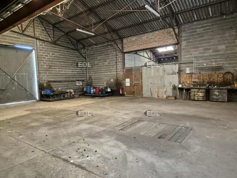 Industriel/Logistique dans Écouflant à vendre - Photo intérieure – Image 2 sur 4