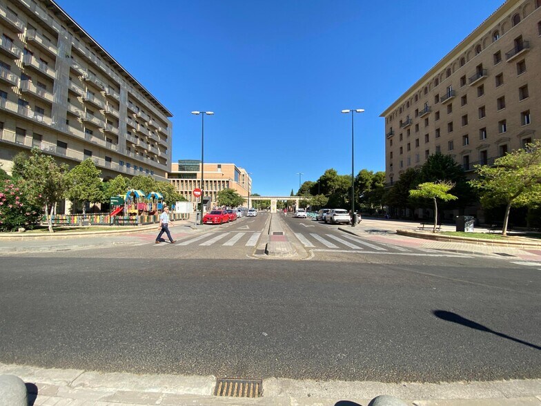Calle Concepción Arenal, 25, Zaragoza, Zaragoza à louer - Photo de l’immeuble – Image 2 sur 25