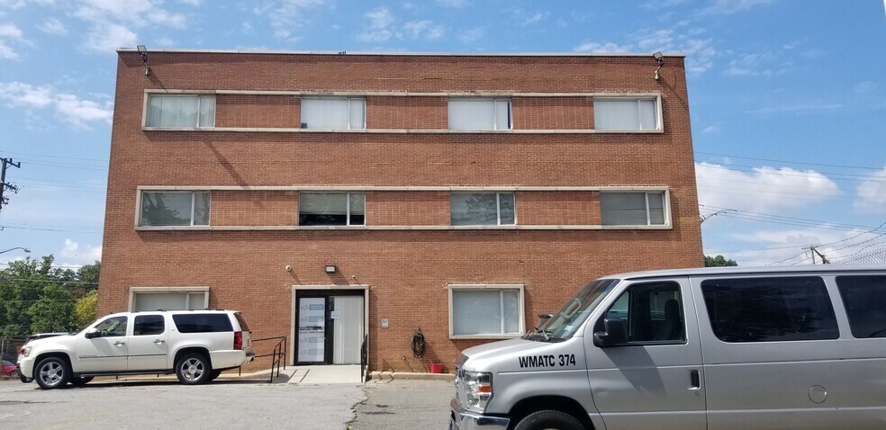 6401 New Hampshire Ave, Hyattsville, MD à louer - Photo de l’immeuble – Image 3 sur 6