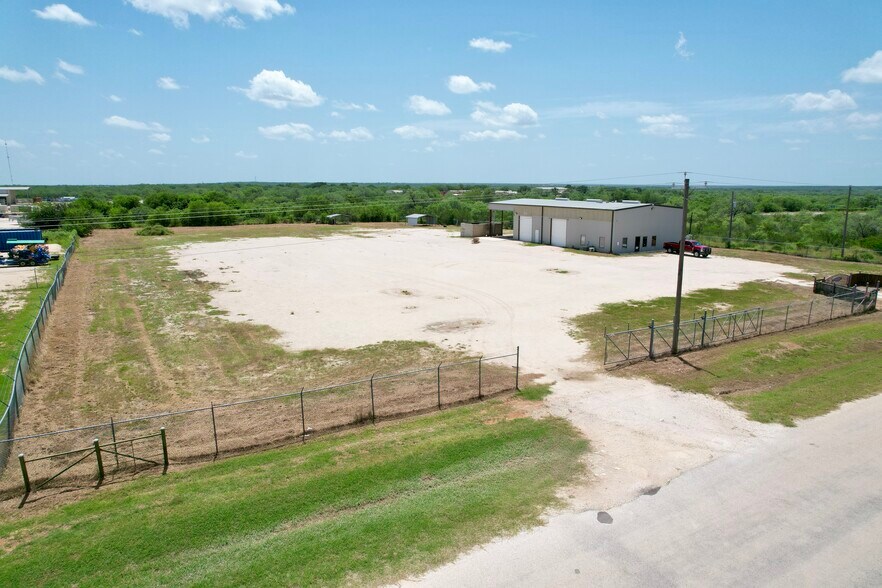 1273 County Road 429, Pleasanton, TX à louer - Aérien – Image 3 sur 8
