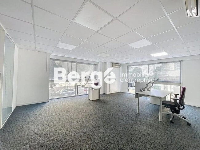 Plus de détails pour Bureau à vendre