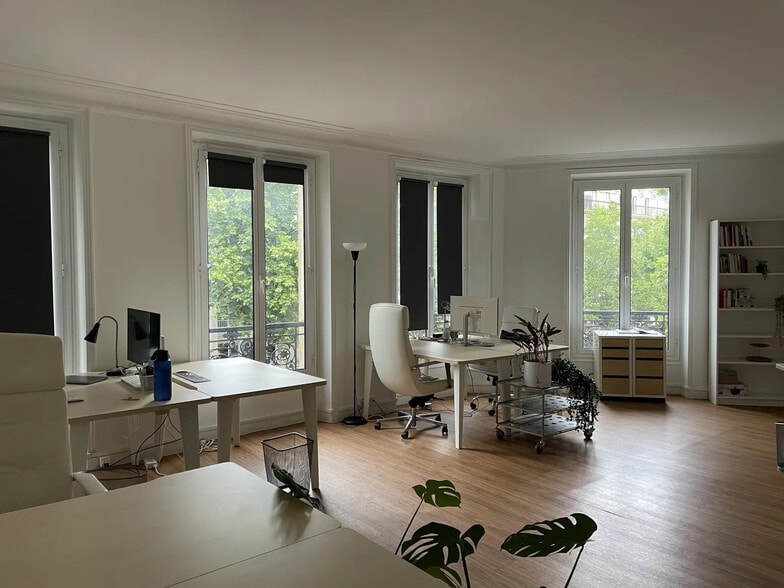 70 Boulevard De Sébastopol, Paris à louer - Photo de l’immeuble – Image 1 sur 9