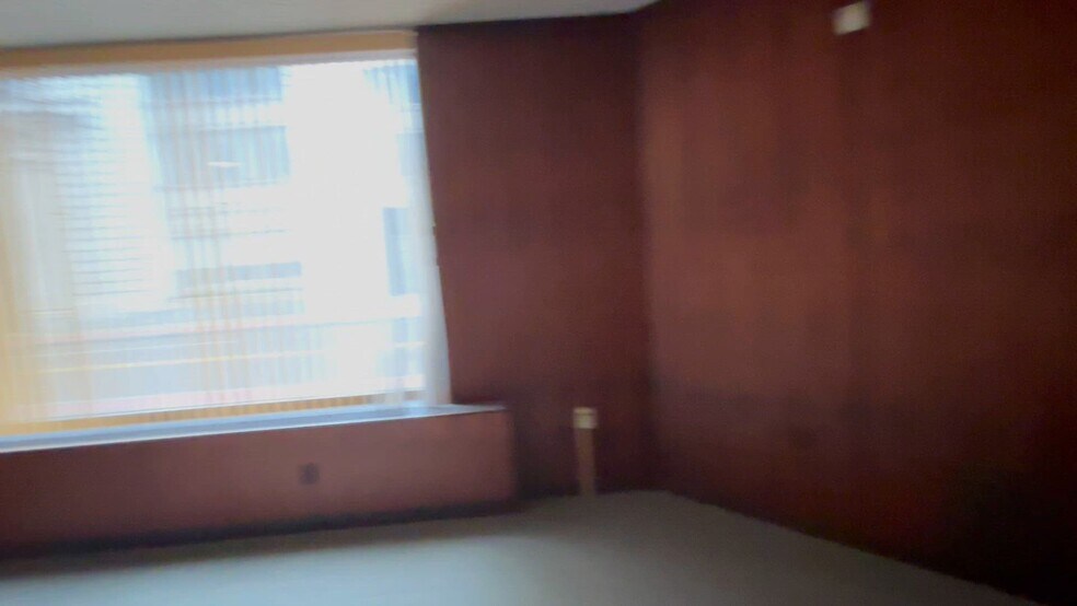 8 W Market St, Wilkes-Barre, PA à louer - Vidéo sur l’annonce professionnelle – Image 3 sur 13