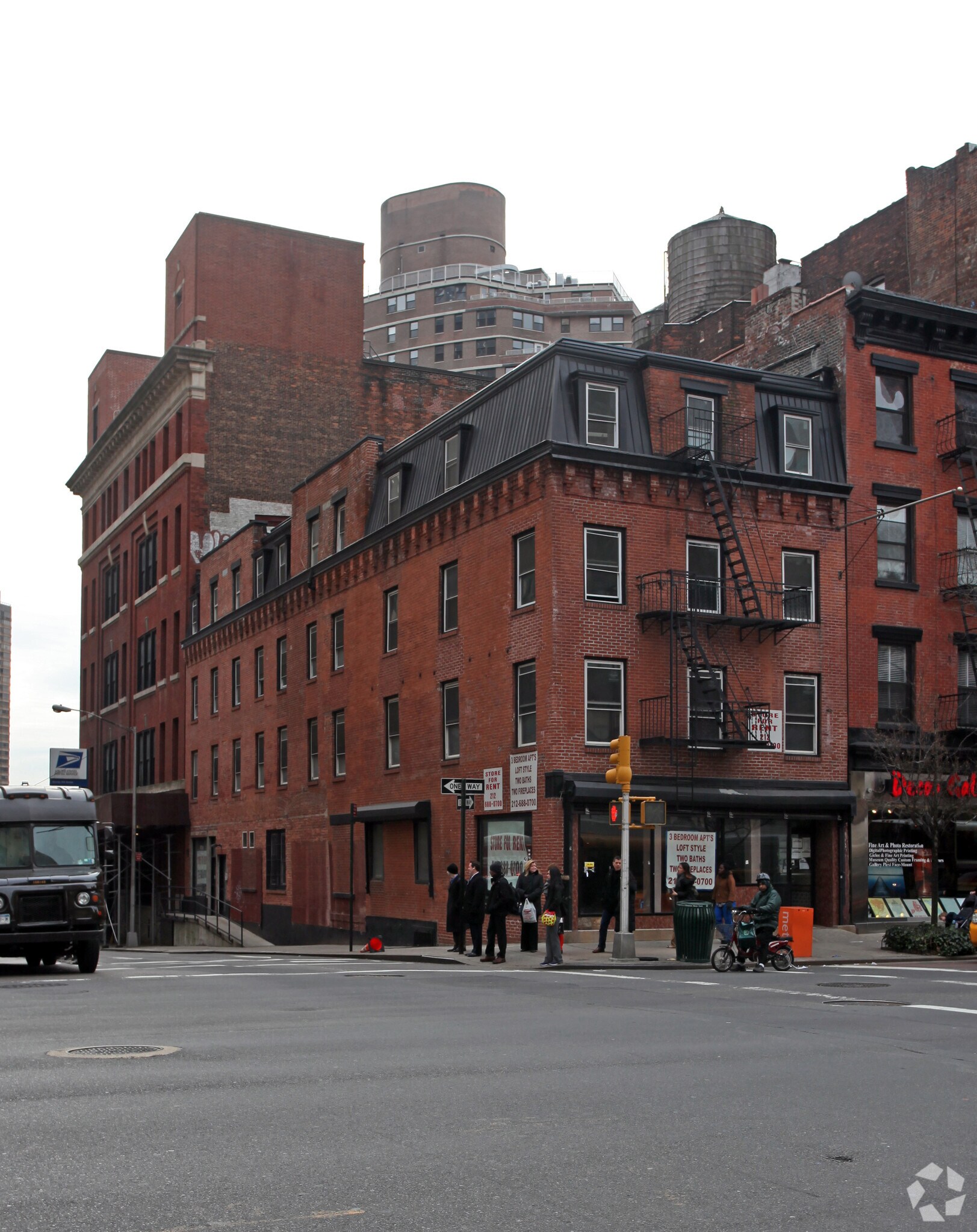 557 Third Ave, New York, NY à louer Photo principale– Image 1 sur 3
