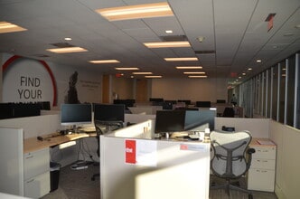 2445 Technology Forest Blvd, The Woodlands, TX à louer Photo intérieure– Image 1 sur 3