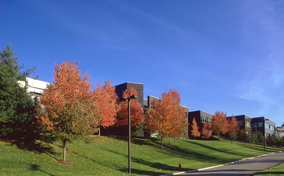 1500 Valley Rd, Wayne, NJ à louer - Photo de l’immeuble – Image 2 sur 3