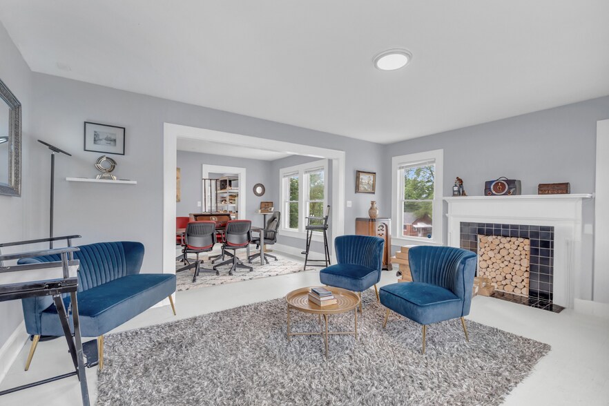 1300 Laurens Rd, Greenville, SC à vendre - Hall d’entrée – Image 3 sur 17