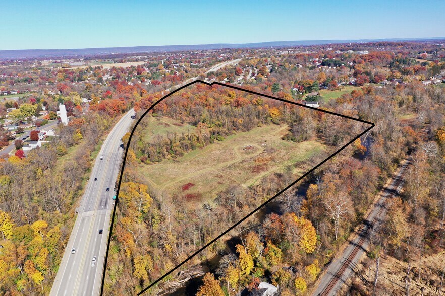 Grantham Rd, Mechanicsburg, PA à vendre - Photo de l’immeuble – Image 2 sur 17