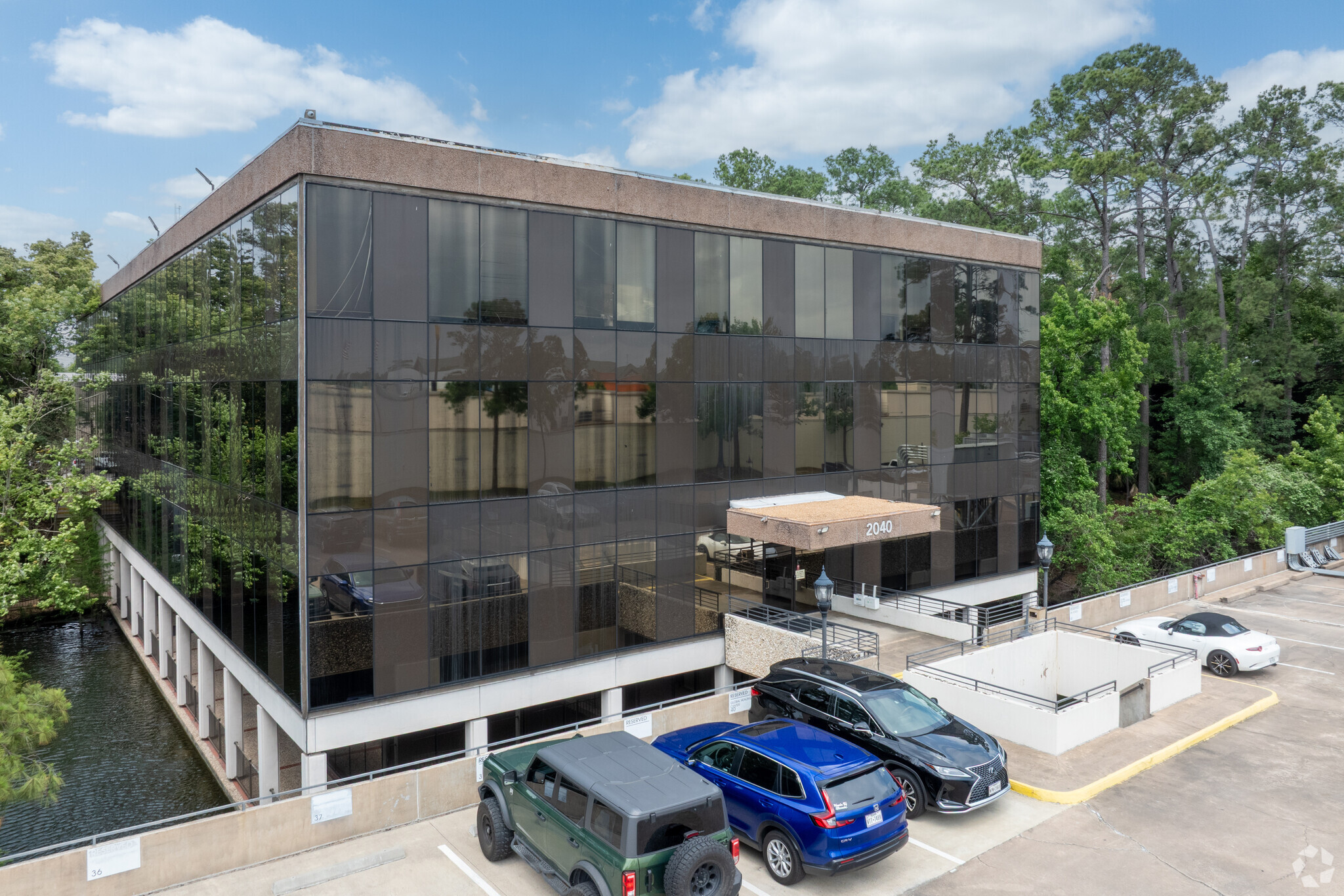 2040 N Loop Fwy W, Houston, TX à vendre Photo principale– Image 1 sur 18