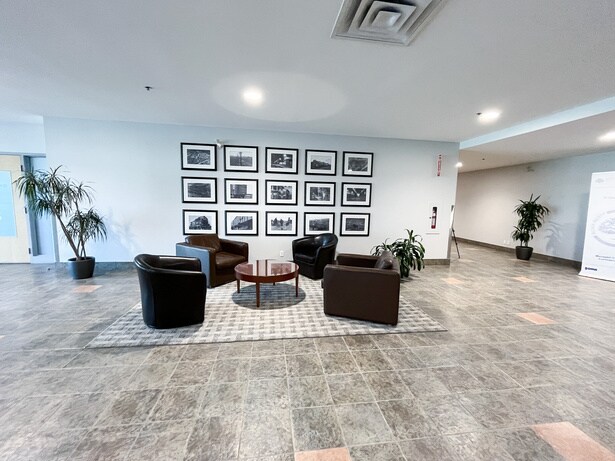 11 Ocean Limited Way, Moncton, NB à louer - Hall d’entrée – Image 2 sur 9