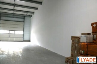 Plus de détails pour Bureau/Local commercial à louer