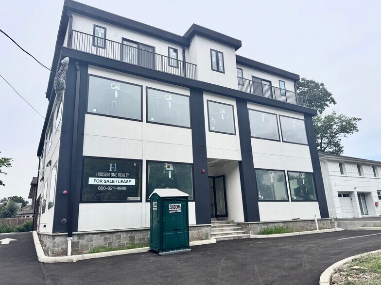 1079 Palisade Ave, Fort Lee, NJ à vendre - Photo de l’immeuble – Image 2 sur 3