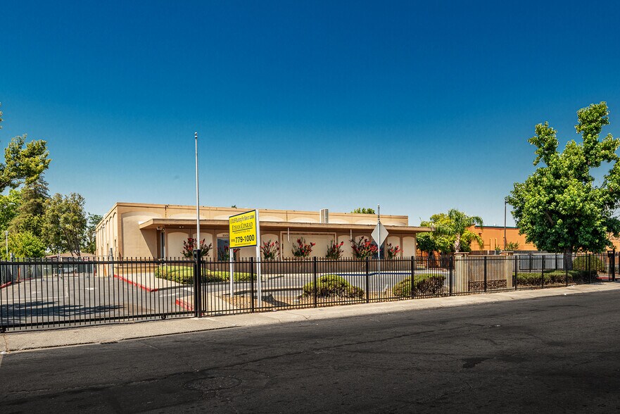 5101 Lawrence Dr, Sacramento, CA à louer - Photo de l’immeuble – Image 3 sur 9