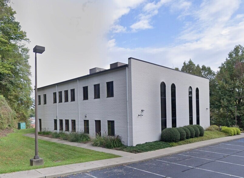 3001 Chesterfield Ave, Charleston, WV à louer - Photo de l’immeuble – Image 2 sur 9