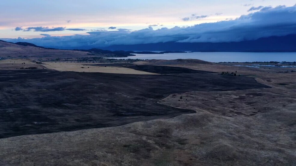 42295 Irvine Flats Rd, Polson, MT à vendre - Vidéo sur l’annonce professionnelle – Image 2 sur 9