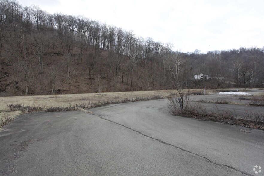 2266 Lincoln Way, Mckeesport, PA à vendre - Photo principale – Image 1 sur 3