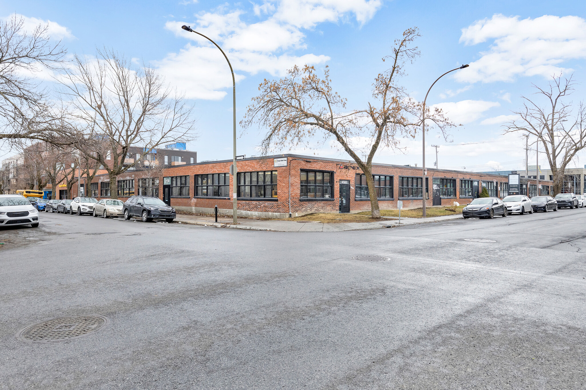2180 Av Aird, Montréal, QC à louer Photo de l’immeuble– Image 1 sur 24