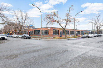 2180 Av Aird, Montréal, QC à louer Photo de l’immeuble– Image 1 sur 24