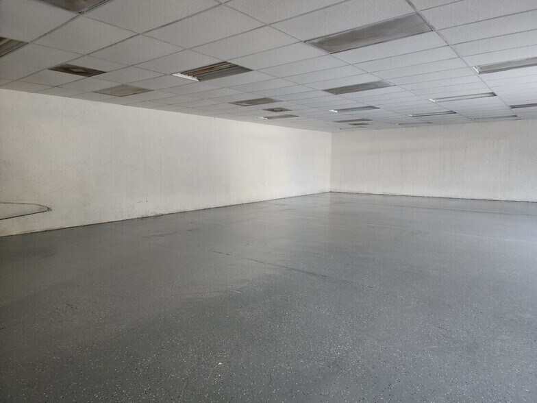 284 S Center St, Pierson, FL à louer - Photo intérieure – Image 3 sur 9