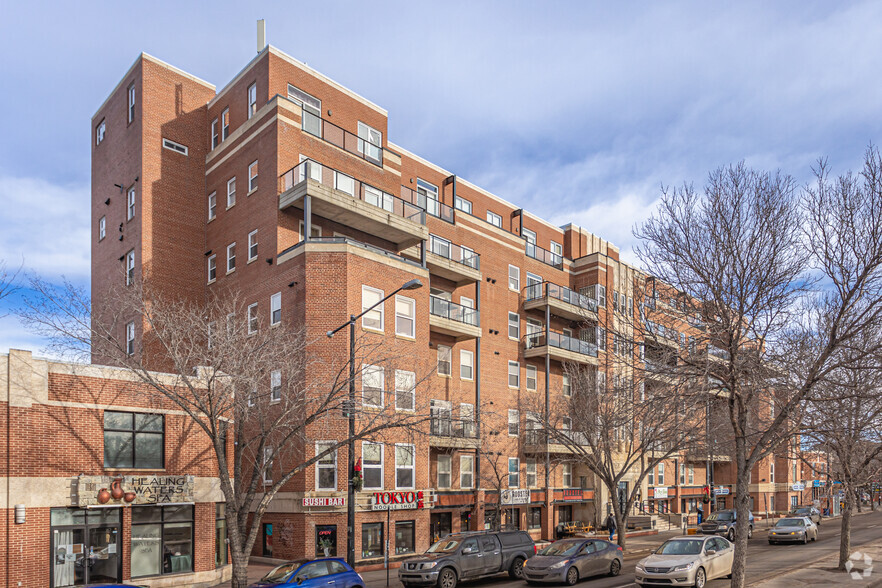 10736 82nd Ave NW, Edmonton, AB à louer - Photo principale – Image 1 sur 5