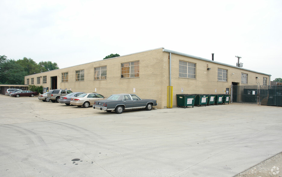 5500 McDermott Dr, Berkeley, IL à louer - Photo de l’immeuble – Image 3 sur 7