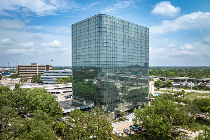 100 Glenborough Dr, Houston, TX à louer - Photo principale – Image 1 sur 33