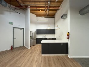 12910 Culver Blvd, Marina Del Rey, CA à louer Photo intérieure– Image 2 sur 4