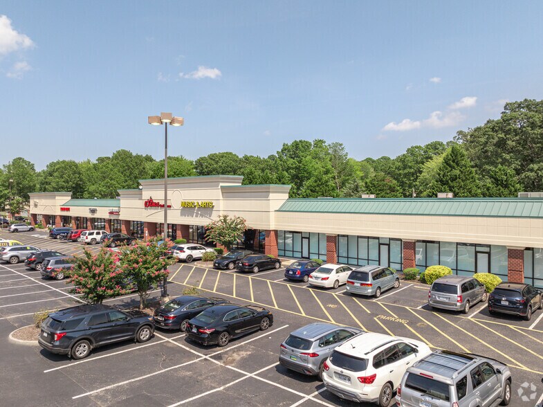209 Village Ave, Yorktown, VA à vendre - Photo de l’immeuble – Image 3 sur 4