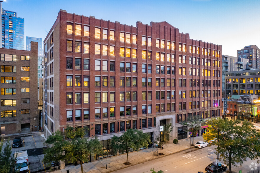 325 W Huron St, Chicago, IL à louer - Photo de l’immeuble – Image 3 sur 4