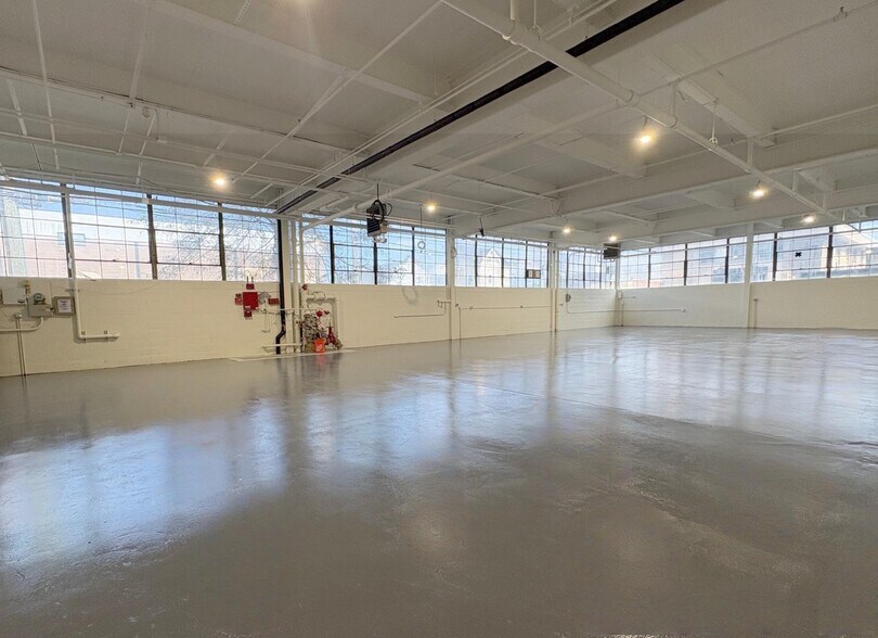 40 Merritt St, Port Chester, NY à louer - Photo de l’immeuble – Image 3 sur 13