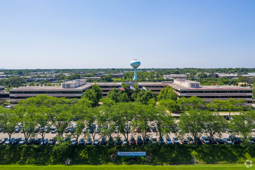 1417 Lake Cook Rd, Deerfield, IL à vendre - Photo de l’immeuble – Image 3 sur 7